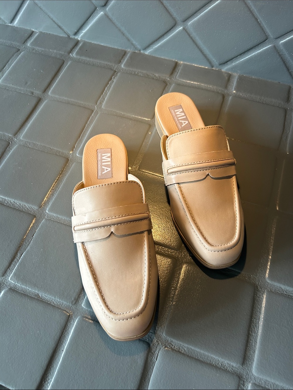MIA women’s Tan Slip-On Penny Loafers never worn